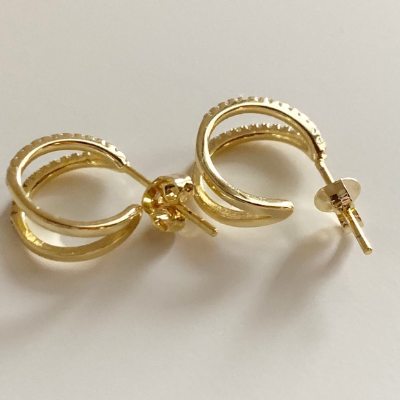 NEW SHASHI Pave Earrings - Picture 4 of 7